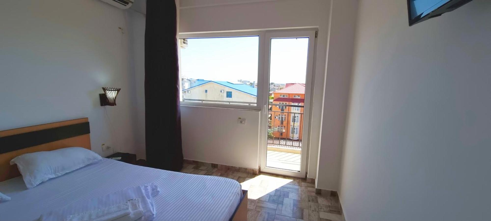 Hotel Blue Sky Resort Западен Ефорие Екстериор снимка